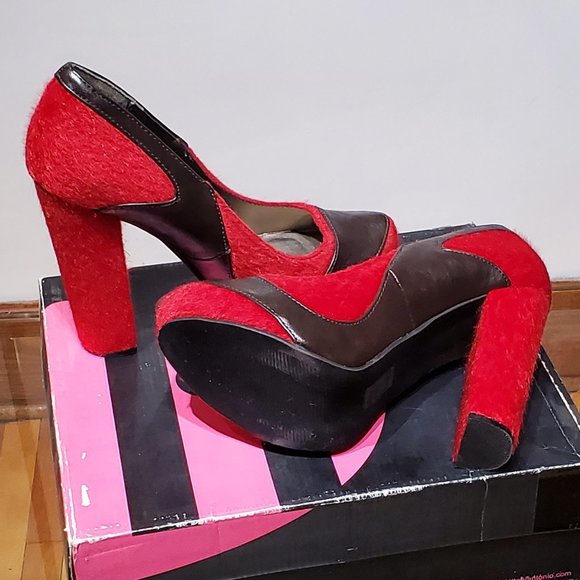 Designer block heels shoes - Picture 3 of 3